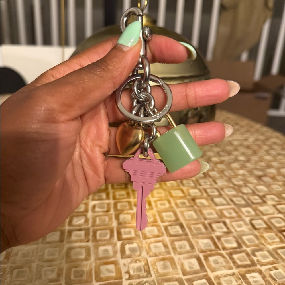 ❌SOLD❌Coach Cluster with Heart/Key Charm